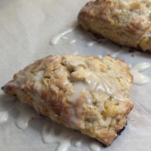 Peaches & Cream Scones