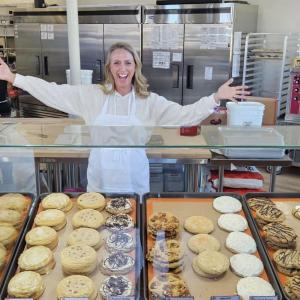 Buy 6 Cookies, Get 2 Free