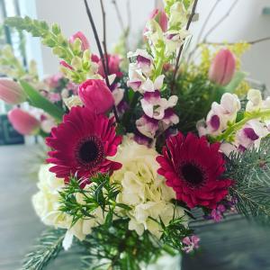 Fresh vase arrangement